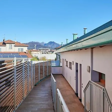 Airport 8 Minloft-free Parking Apartment